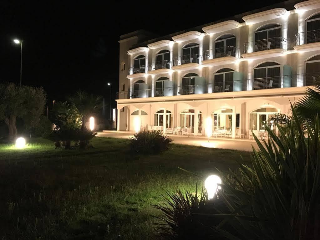 פורטו צ'זראו Hotel Vespucci מראה חיצוני תמונה