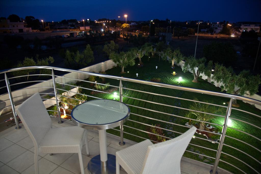 פורטו צ'זראו Hotel Vespucci מראה חיצוני תמונה