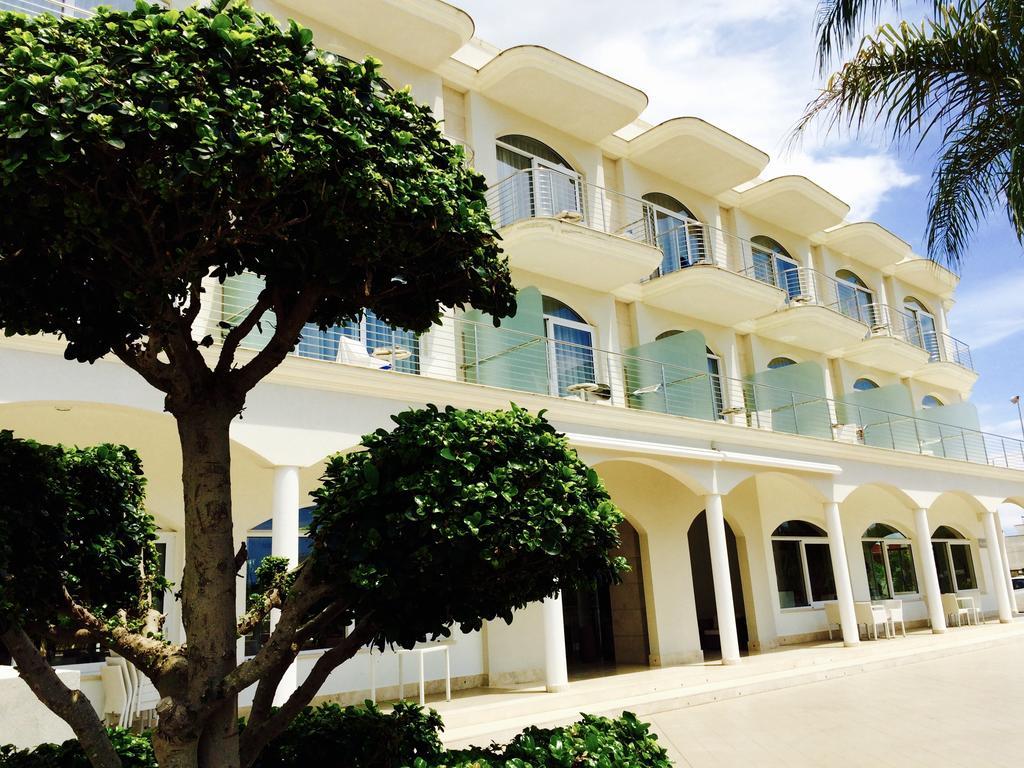 פורטו צ'זראו Hotel Vespucci מראה חיצוני תמונה